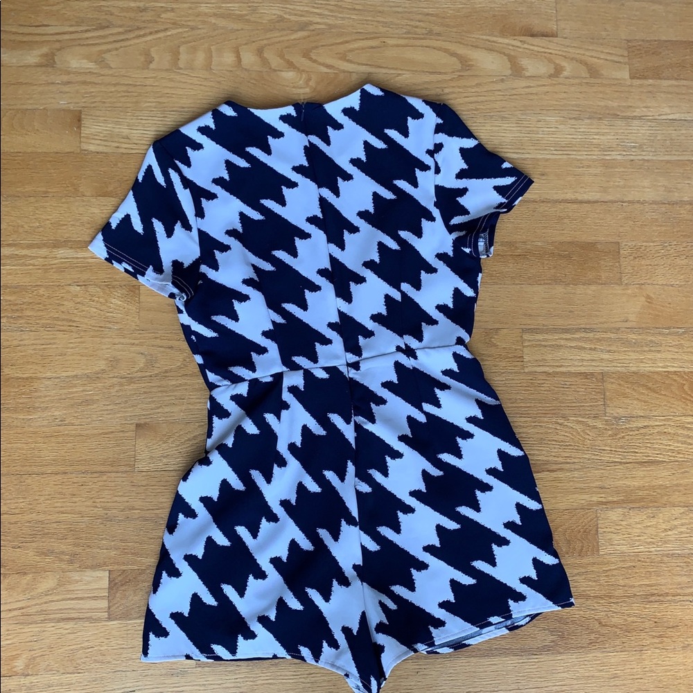 Navy & white pattern romper - Picture 2 of 3